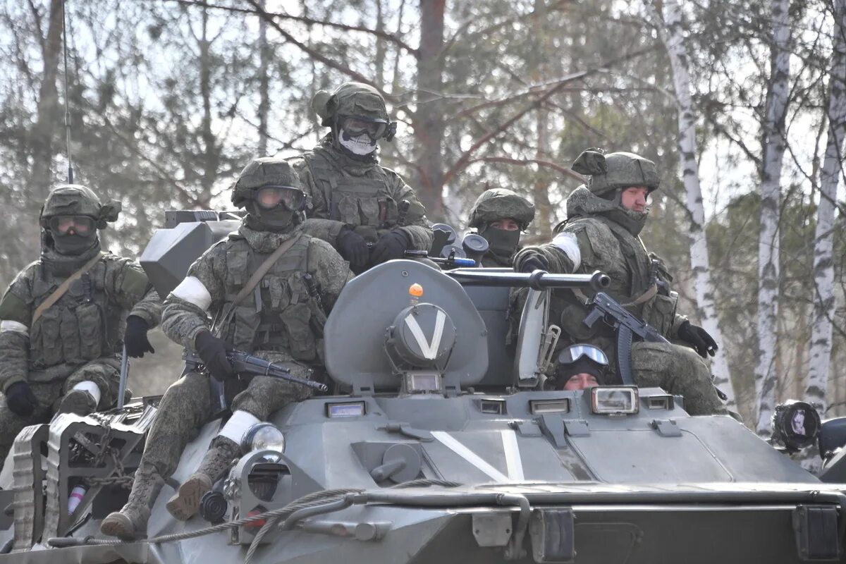 Трансляция военная операция украина. БТР ЧВК Вагнер. Военные на Украине российские войска. Спецоперация на Украине российские войска. Военные спецоперации на Украине.