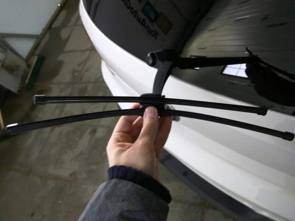 Рычаг заднего стеклоочистителя Volkswagen Tiguan - замена в автосервисе VW-parts