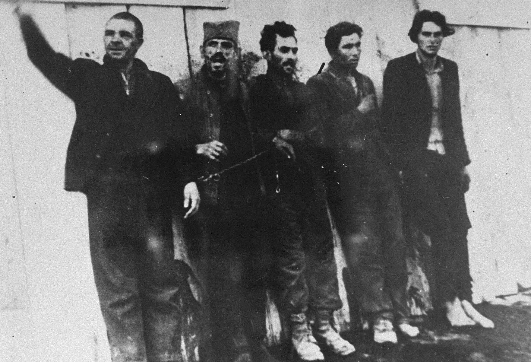 Чедомир чупич. Игра partisans как спасти партизан. Партизаны реконструкция. Партизаны 1941 никитин. 30 бригада командный состав.