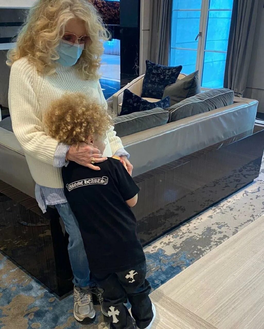 мама дрейка. мама дрейка. Drake семья. мама дрейка. софи брюссо и дрейк и ребенок.