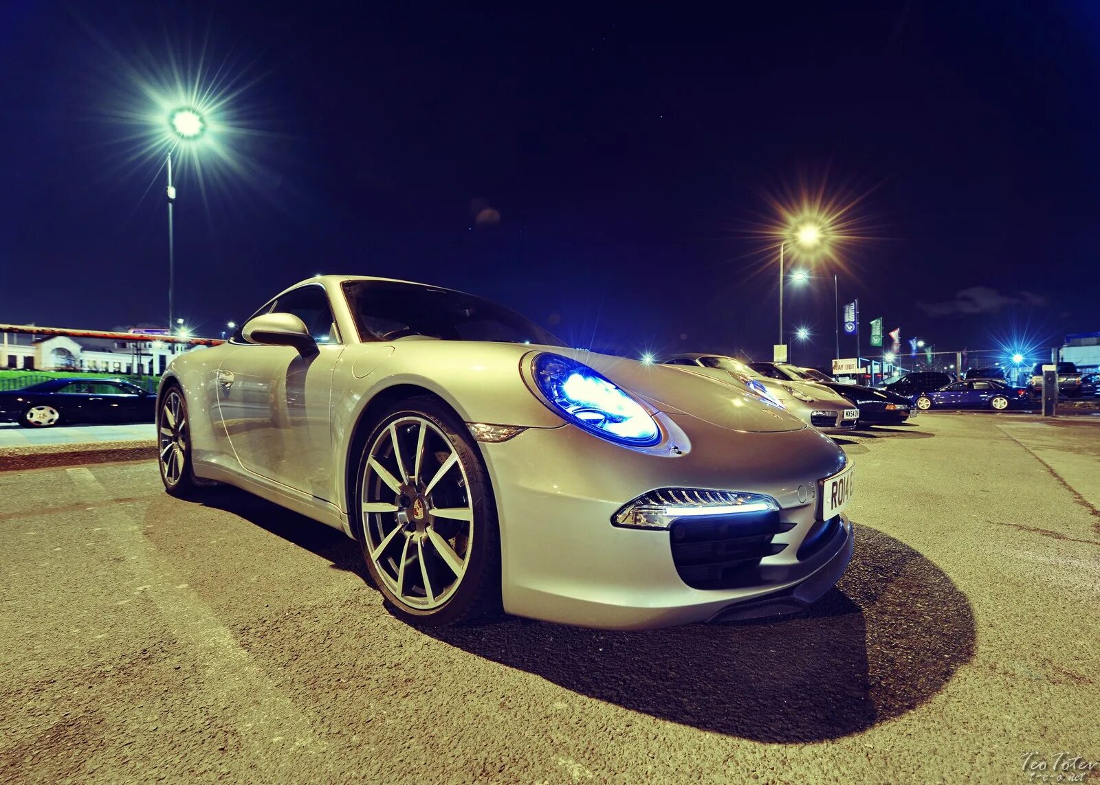Порше панамера 4. Порше 911 каррера. Порше taycan турбо с. Порше панамера ночью. Porsche 911 carrera 4s.