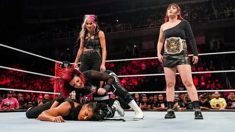 Wwe monday night raw 18.12 2023