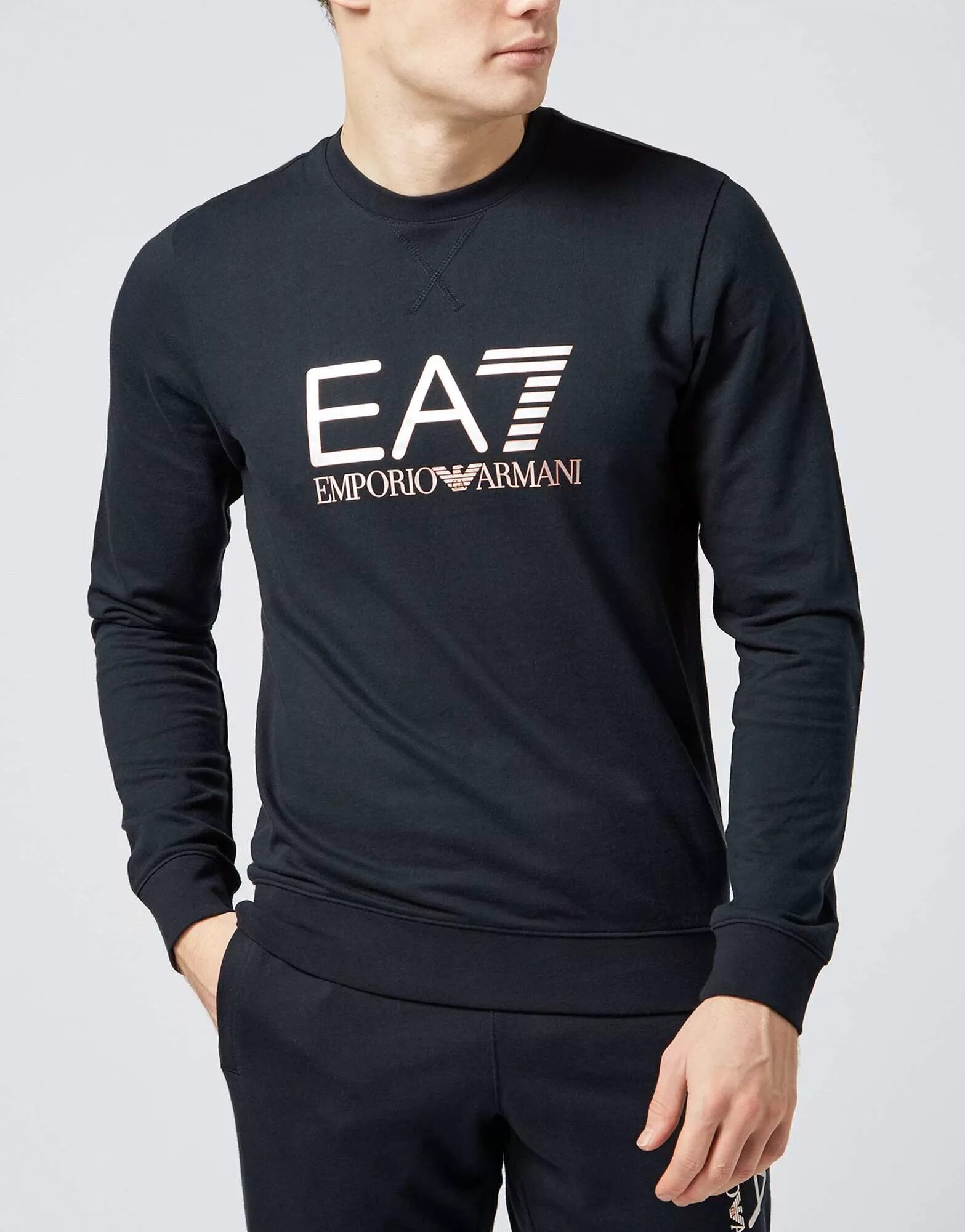 Еа7 одежда