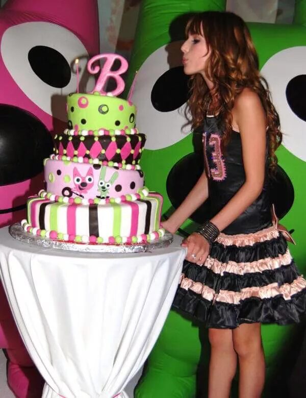 Подарок дочке 13. Торты для подростков девочек. Подарок дочке 13. Hasbro dohvinci. Doh vinci волшебная шкатулка.