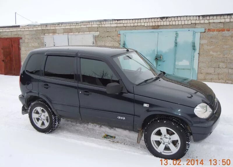 Нива шевроле млечный путь. Niva chevrolet 2006 синий. Шевроле нива цвет синий металлик. Шевроле нива l 2006. Нива шевроле синяя 2006.