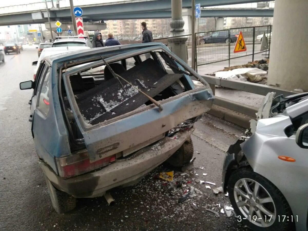 просроченная страховка дтп. страхование авария автомобиля такси. мелкое дтп. если у виновника дтп нет осаго. что делать если если у виновника дтп нет страховки осаго.