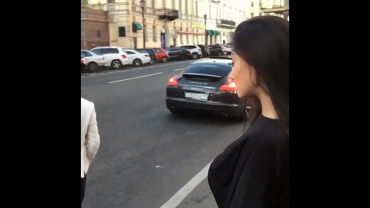 Мемы про мебель. Serebro перепутала. Как бабы ведутся на машины. Я перепутала. Я перепутала.