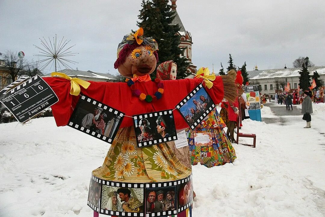 Сценарий ярмарки на масленицу. Украшения на Масленицу. Украшение площади на Масленицу. Масленица ярмарка. Украшения на Масленицу для улицы.