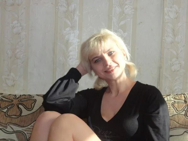 Сайт знакомств без регистрации свердловская область. Женщина 46 лет.