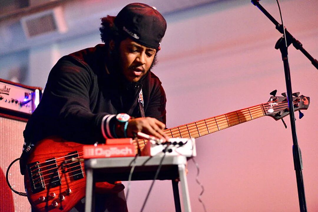 Song wiki. Thundercat американский гитарист. Thundercat drunk album.