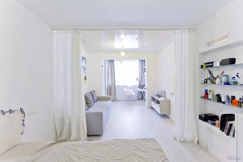 кухня на подиуме. пол в однокомнатной квартире. цвет стен в однокомнатной квартире. модные интерьеры квартир. пол в однокомнатной квартире.