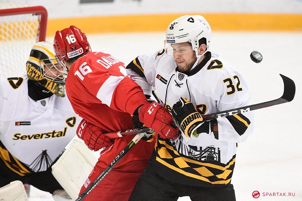 Северсталь спартак. Северсталь 3. Хоккеист северсталь. Северсталь спартак. Амур северсталь 2 : 2.