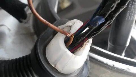 Не работает одна щетка