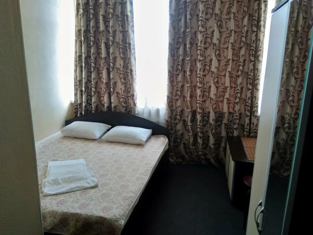 Гостиница 7 небо симферополь. Седьмое небо симферополь. Отель седьмое небо крым алушта. Седьмое небо симферополь. Гостиница серов симферополь.