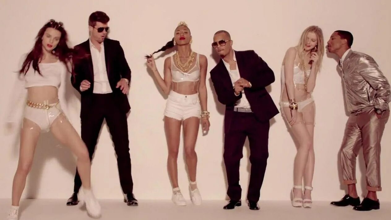 Слушать клип где. Robin Thicke blurred lines ft. T.I., Pharrell. Робин тик blurred lines. Модели в клипах. Клип.