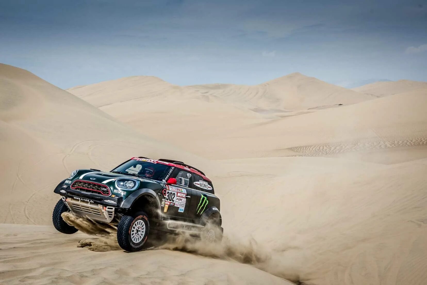 Dakar desert rally по сети. Дакар бедуин. volkswagen touareg dakar rally. пустыня дакар. ралли по пустыне.