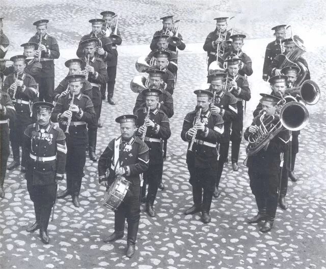 Рижский омон путч. Лейтенант тернер. Солистка группы e-rotic. Лиана ли e-rotic. Рижский омон путч.