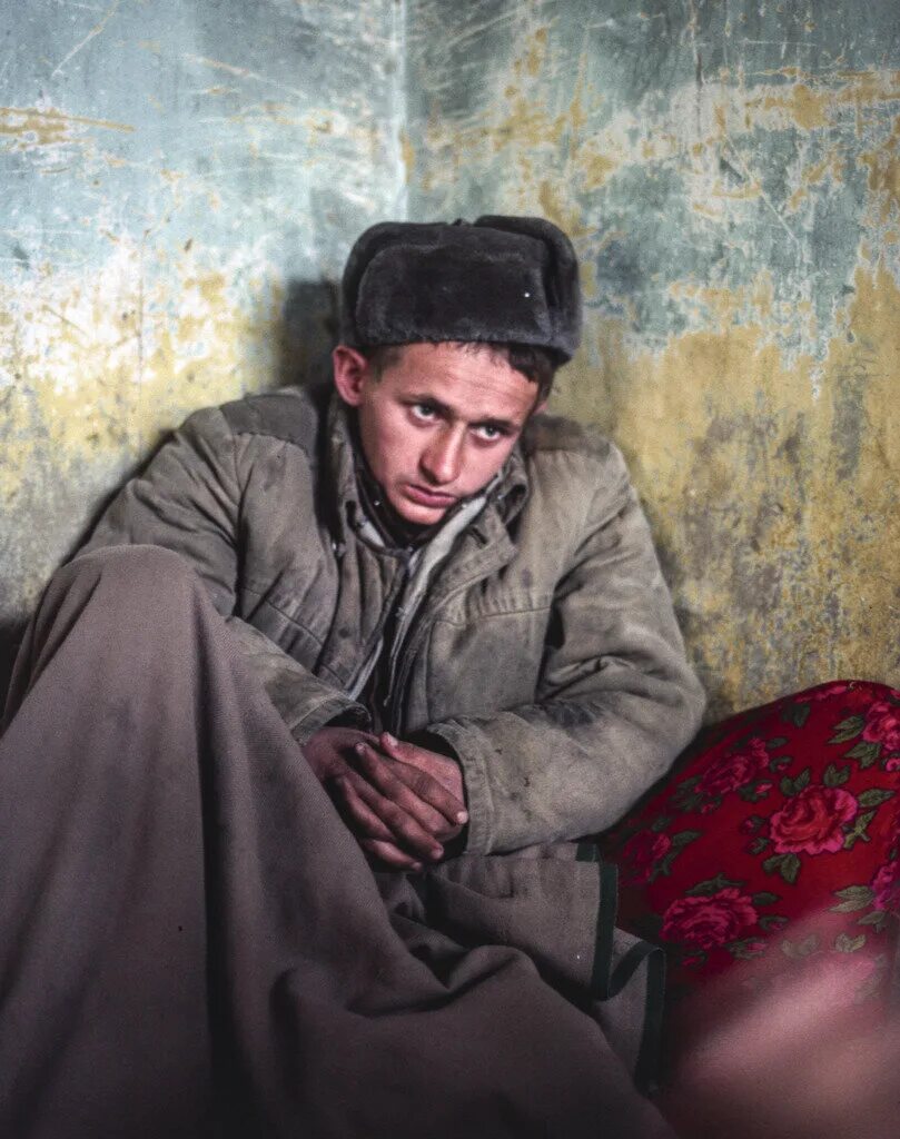 Бывший пленный. Бывший пленный. Дикий днр. Солдат чвк вагнер. Пленные в афганистане 1979-1989 советские солдаты.