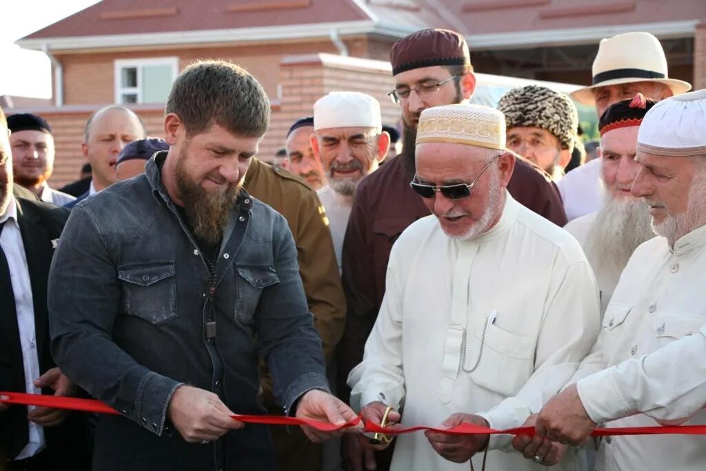 Погода чеченской республики сегодня. Надтеречный район село Знаменское. Село Надтеречное Надтеречный район Чеченская Республика. Чечня Надтеречный район с Знаменское. С Знаменское Чеченская Республика Надтеречный район.