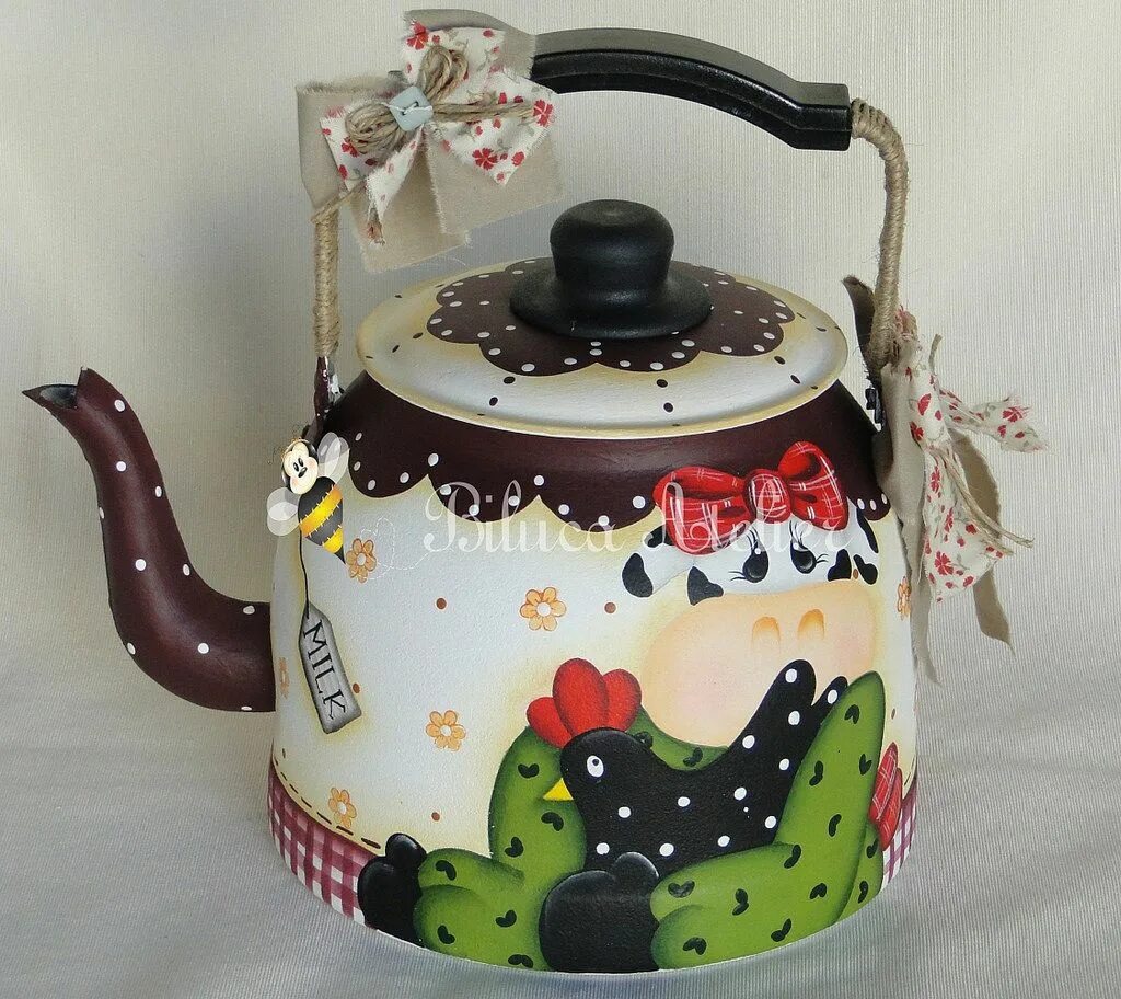 Декорируем чайник заварочный. Чайник заварочный декоративный. Старый чайник. Чайник с декором из полимерной глины. Чайник заварочный декоративный.