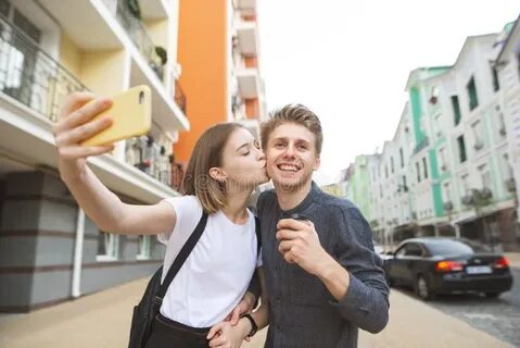 С ее молодым человеком