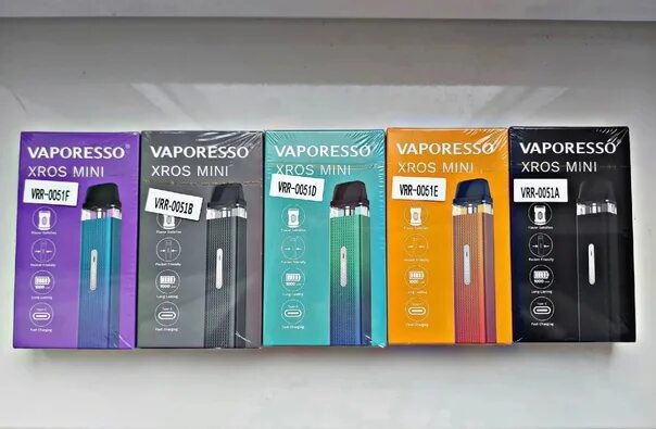 Vaporesso xros mini pod kit. Xros mini battery. Vaporesso xros mini pod kit grape purple. Vaporesso xros mini 1000mah pod kit (neon). Vaporesso xros mini упаковка.