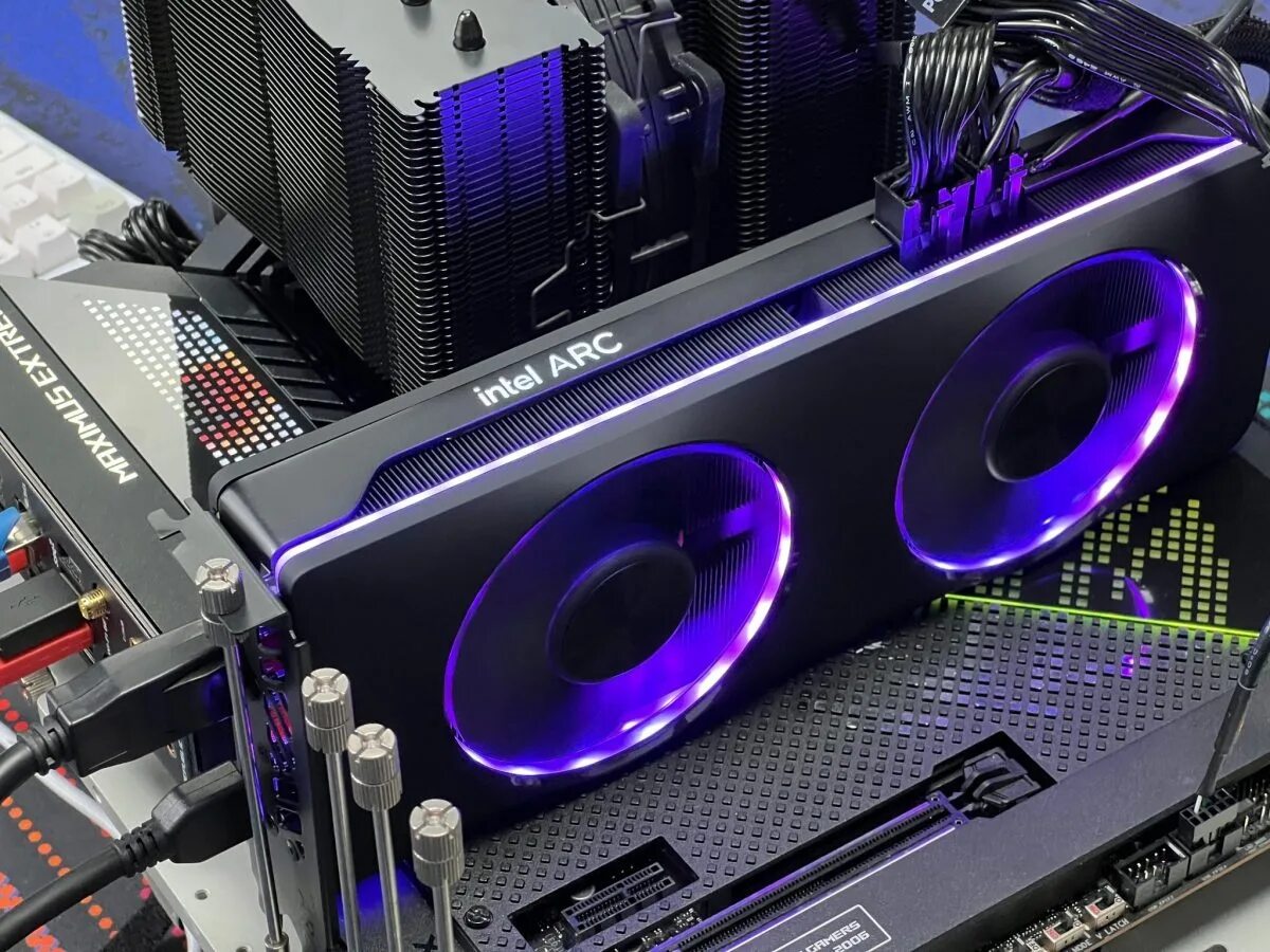 Asrock arc a770. Видеокарта arc a380. intel arc a770. intel arc a750. видеокарта intel arc a770 16gb.