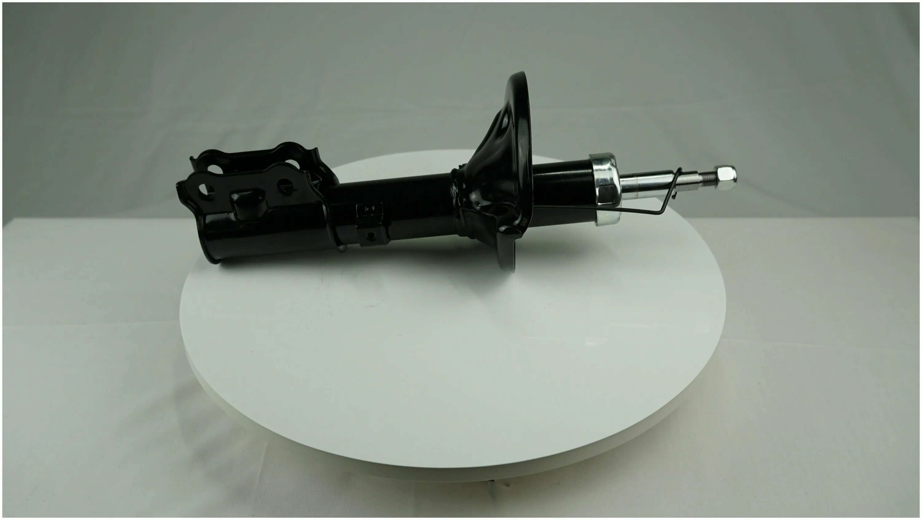 амортизатор передний правый на киа спортаже 2007. амортизатор передний левый. Kia sportage 2020 передние амортизаторы. амортизатор передний форд фокус 2 2. амортизатор torr dv1250l.