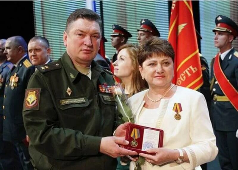 Жена командующего