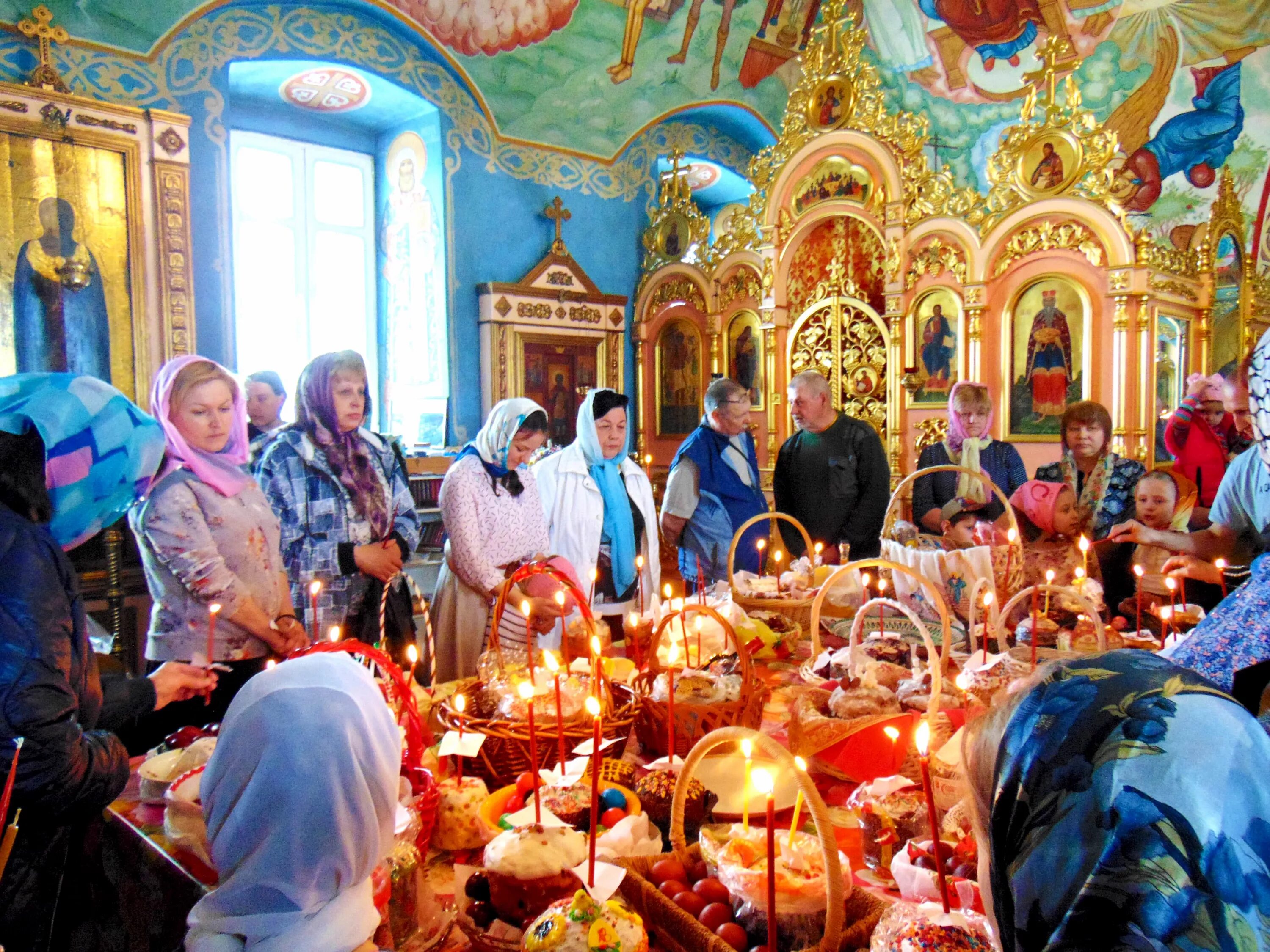 Церковная служба днем