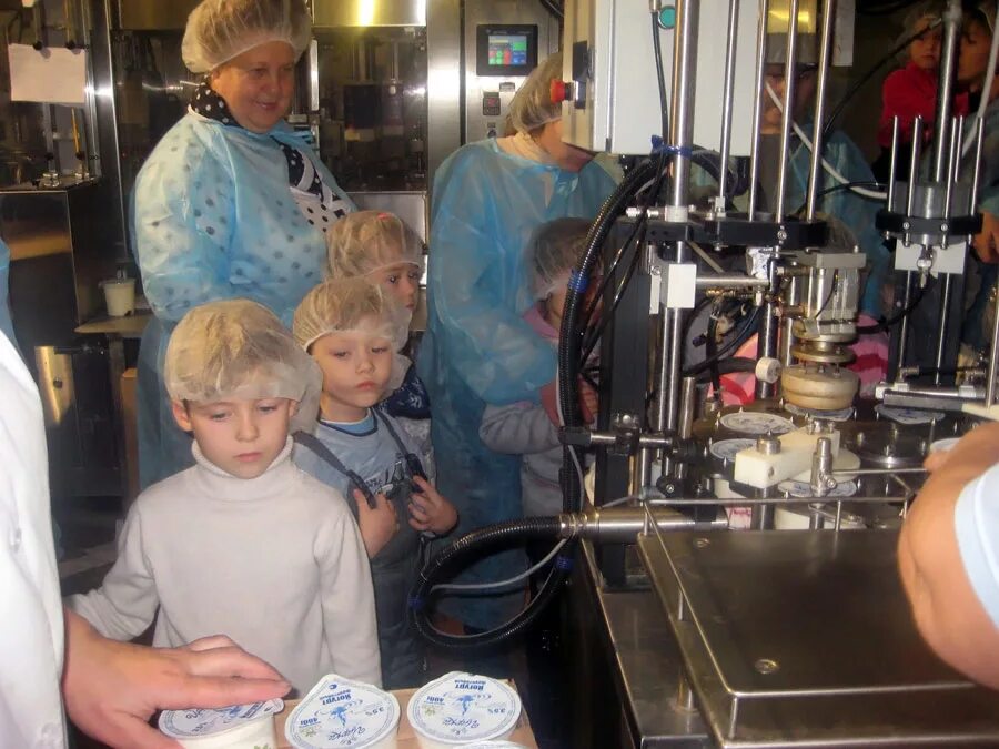 ижмолоко завод. судогодский молочный завод экскурсия. официальном сайте судогодского завода. орловский молочный комбинат. продукция ооо иркутский масложиркомбинат.