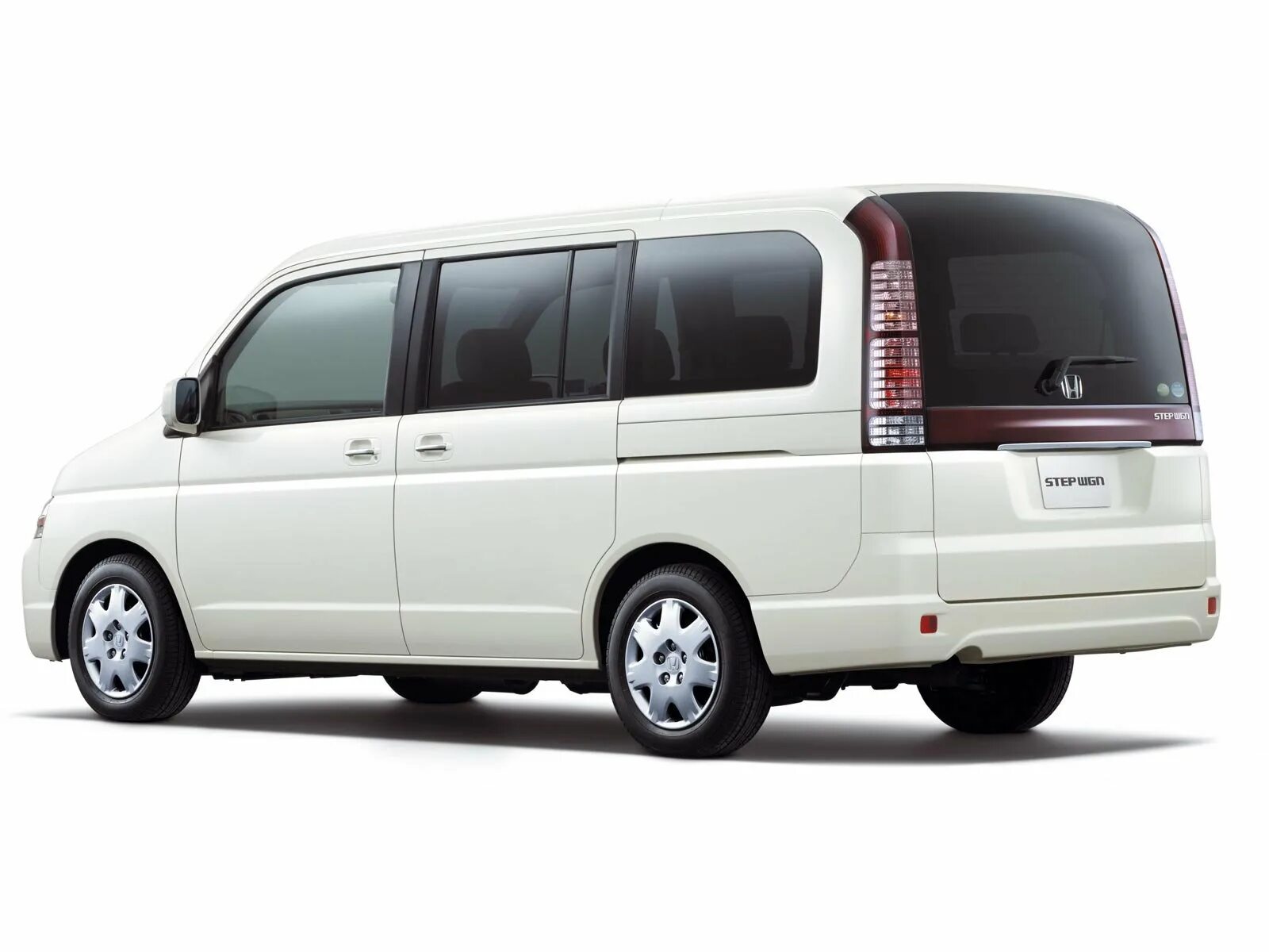 Хонда степвагон rp1. Honda stepwagon 2005. Honda stepwgn modulo x 2018. Honda stepwgn spada 2018 гибрид. Honda stepwgn 4.