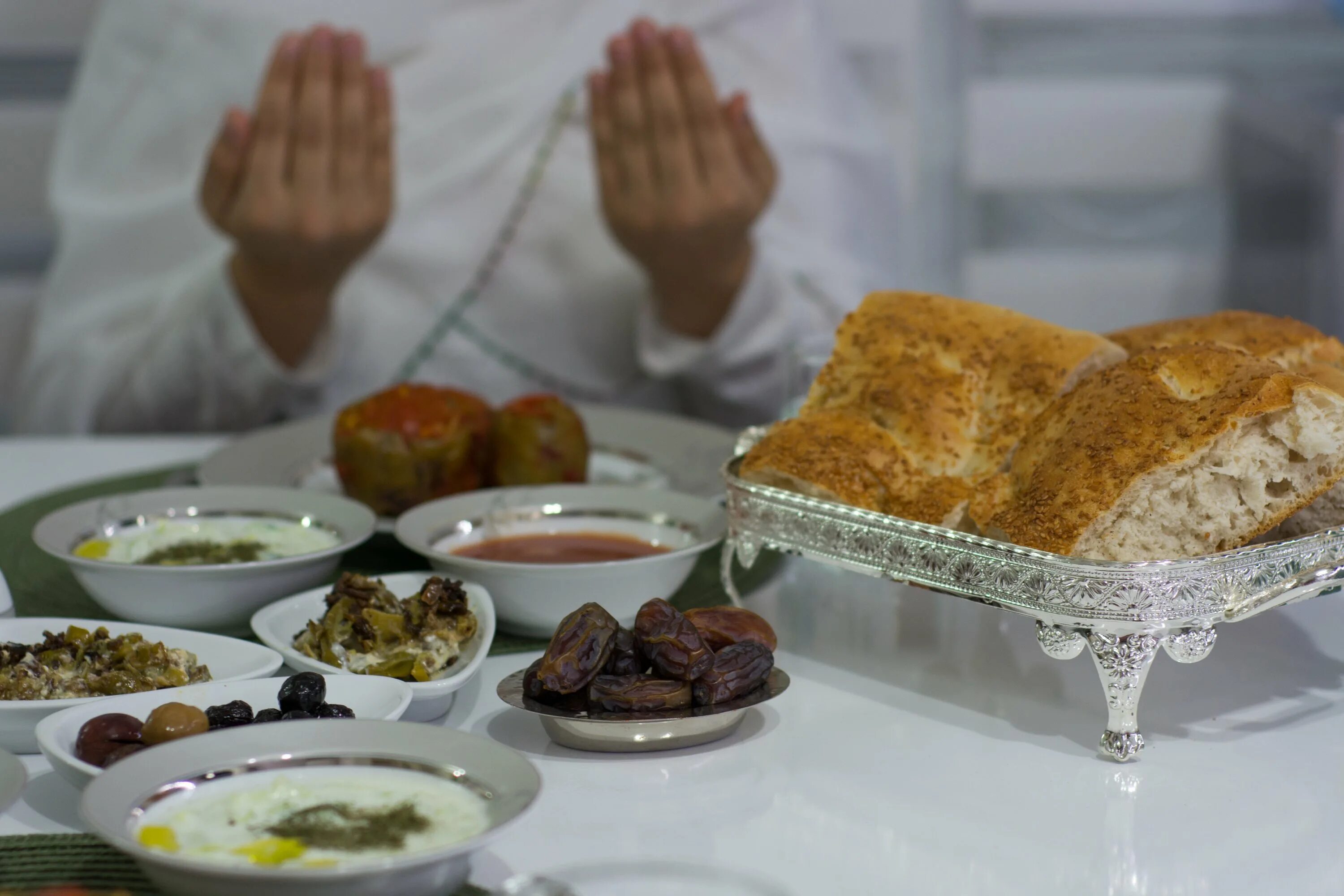 Ифтар. Рамадан еда. Ифтар 2022 Дуа таджикский. Рамазан Iftar.