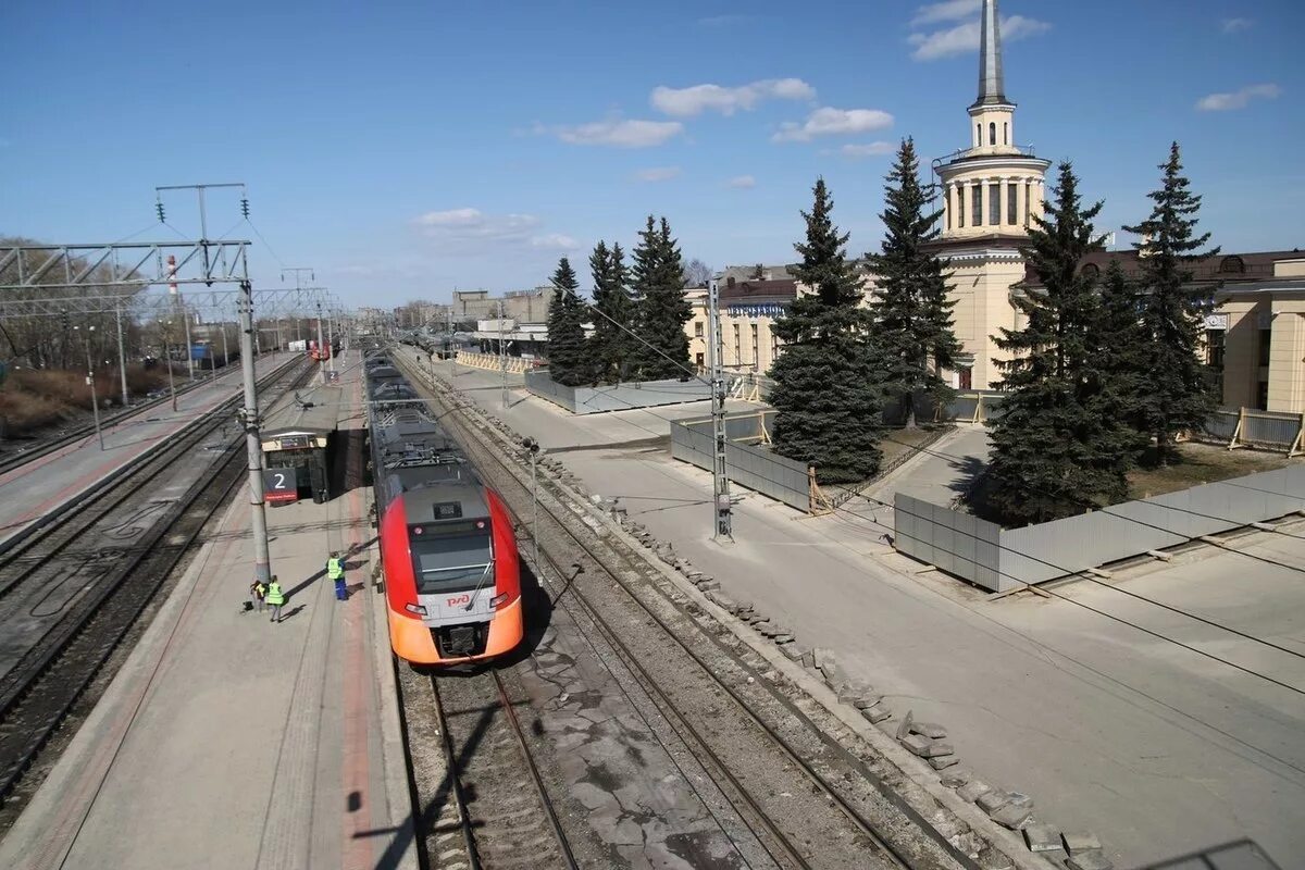 ЖД вокзал Петрозаводск. Петрозаводск пасс вокзал. Станция Петрозаводск пассажирский. Вокзал Петрозаводск платформа. Ржд петрозаводск телефон