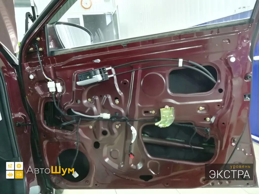 Концевик багажника лифан х60. Кнопка открывания дверей лифан х60 2013. Лифан х60 стеклоподъемник передний левый. Шумоизоляция дверей лифан бриз. Заглушка на дверной ручку двери lifan solano.