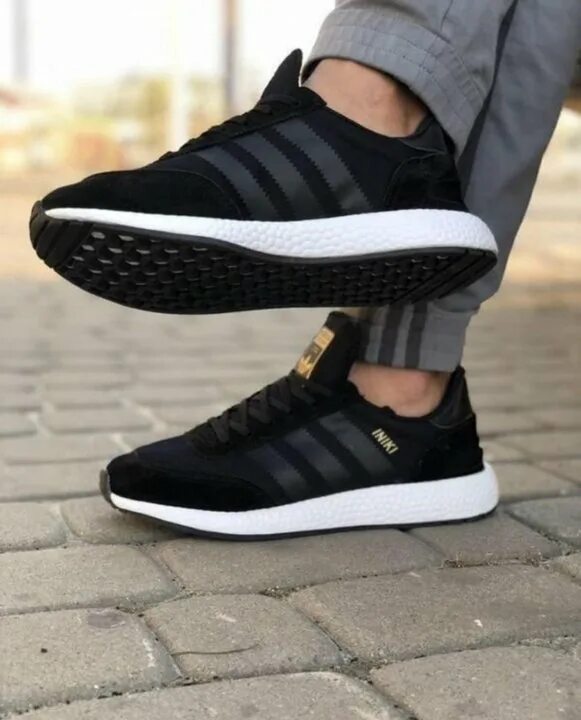 Adidas Iniki Black. Adidas Iniki черные. Кроссовки мужские adidas Iniki. Adidas Iniki черные мужские.