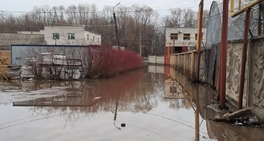 Разлив оки в рязани сегодня 2024. Половодье. Половодье Рязань. Разлив в Рязани. Половодье Смоленск.