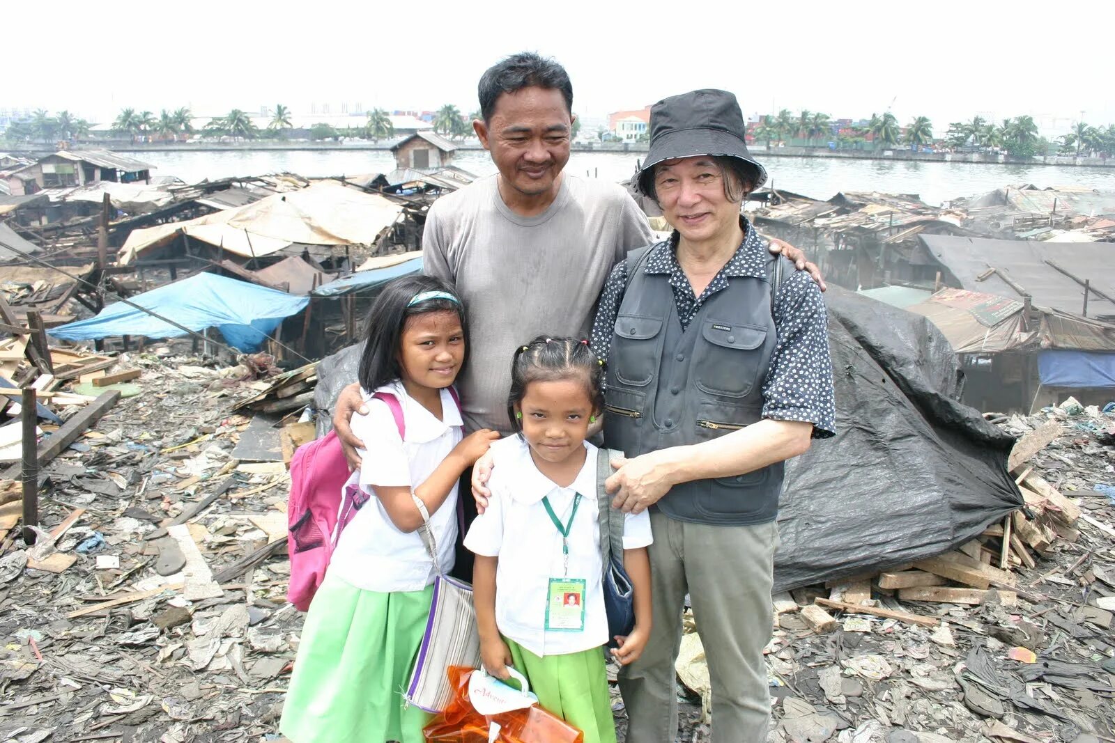 Poor and rich family. Poor families. Miskin children. Шри ланка семья. Poor families.