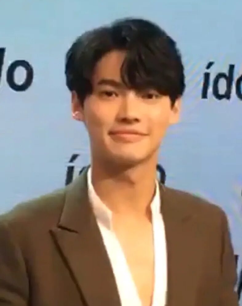 Метавин опас иамкайорн. Метавин опатйемкатчон. Метавин опас иамкайорн. Вин метавин актёр. Win metawin opas-iamkajorn.