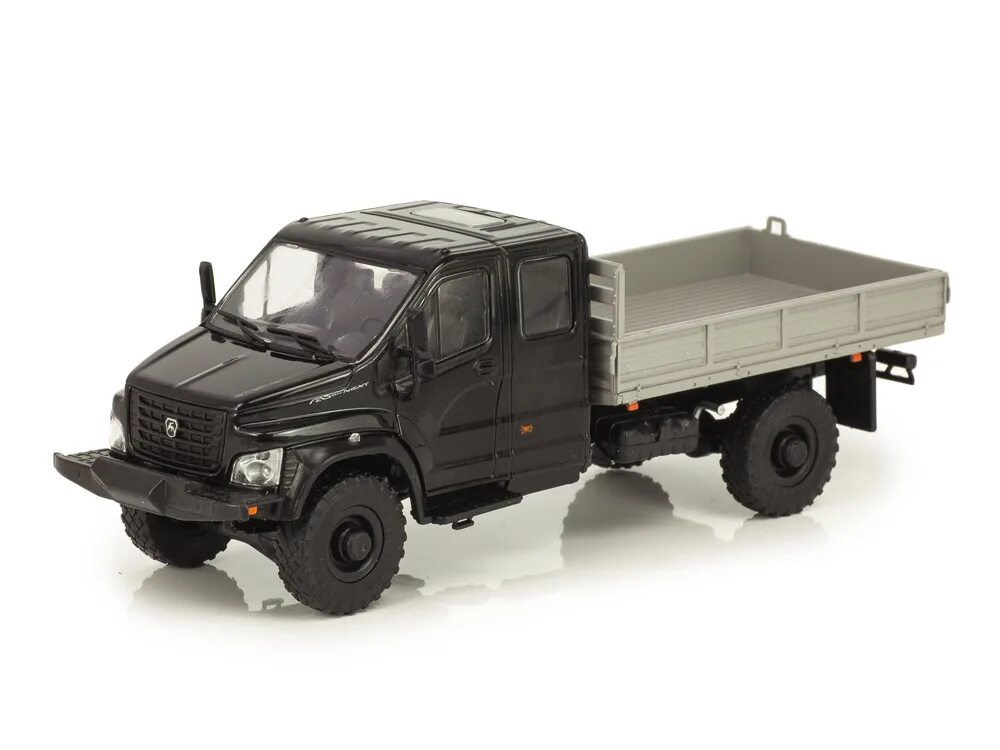 Ваз 2101 модель 1 18. Сборная модель автомобиля газ м1. Модель 1 43 наш автопром. Заз 968 наш автопром м 1 43. Краз 250 наш автопром.