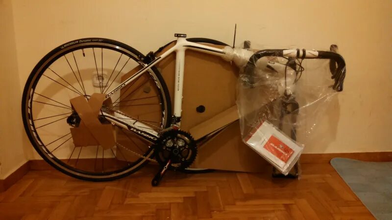 Упаковка велосипеда для перевозки. Упаковать велосипед для перевозки. Запечатанный велосипед. Туринг велосипед 26 дюймов.