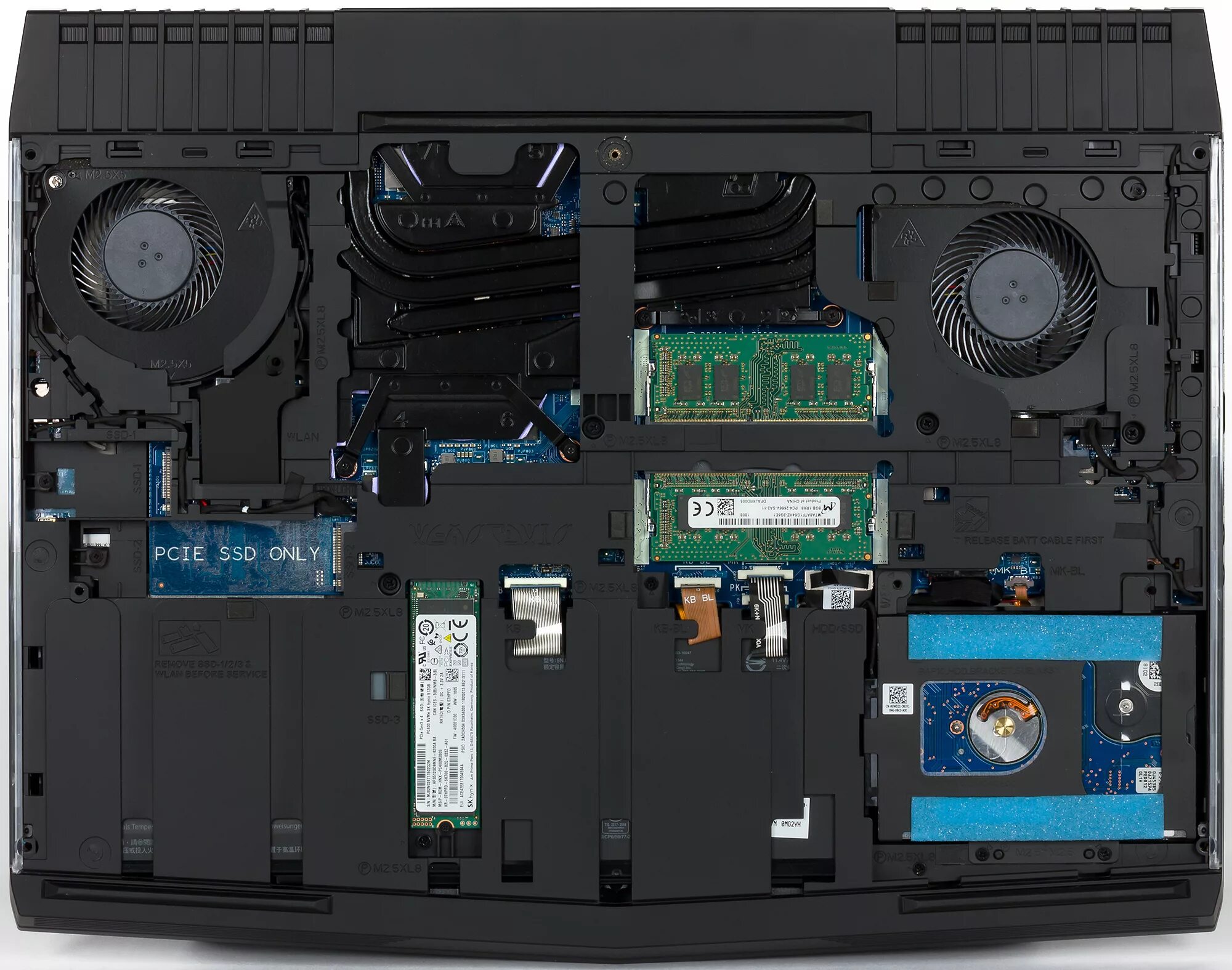 Alienware r15. Alienware 15 r4 материнская плата. Tobii eye tracker alienware. Ноутбуки dell alienware 15 r4. Игровой ноутбук alienware 15r4-7732.