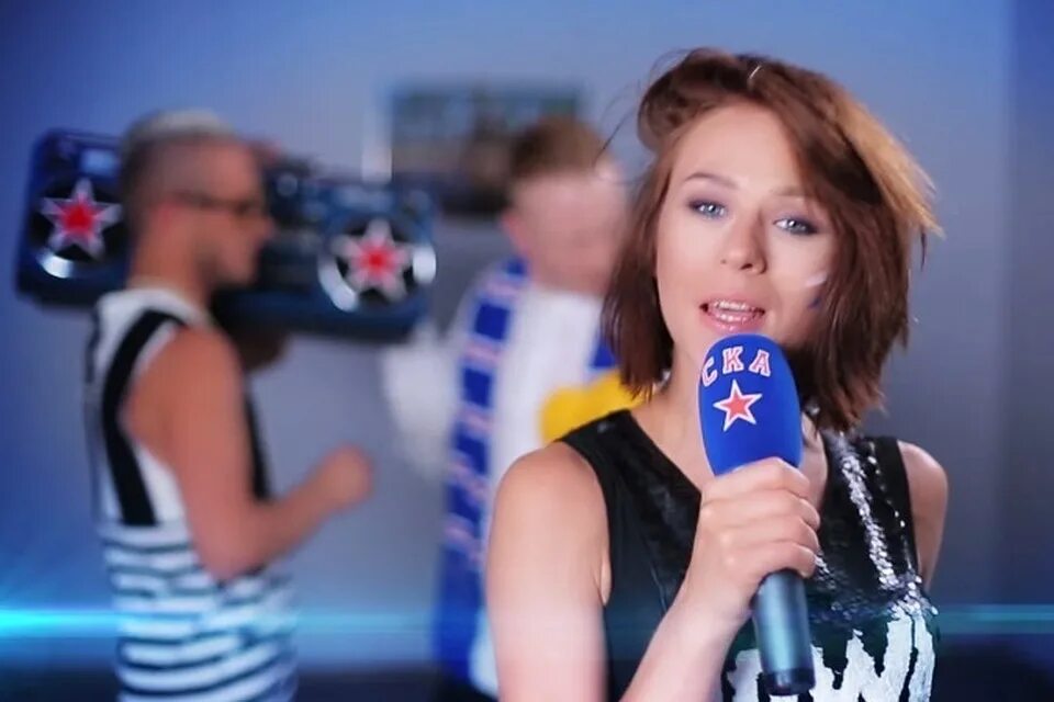 Айова я пою. Айова. катя iowa 2025. айова новая прическа. айова поет.