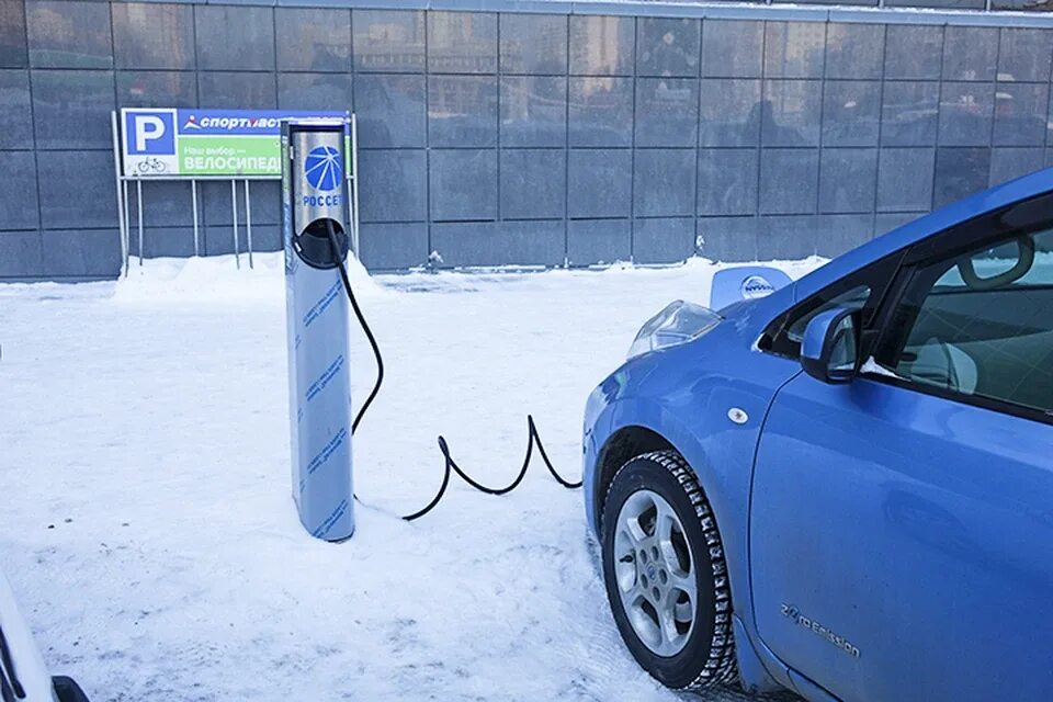 Россети зарядки для электромобилей. Станция зарядки электромобилей россети. Крэт зарядные станции для электромобилей. Зарядной инфраструктуры для электротранспорта. Россети электромобили.