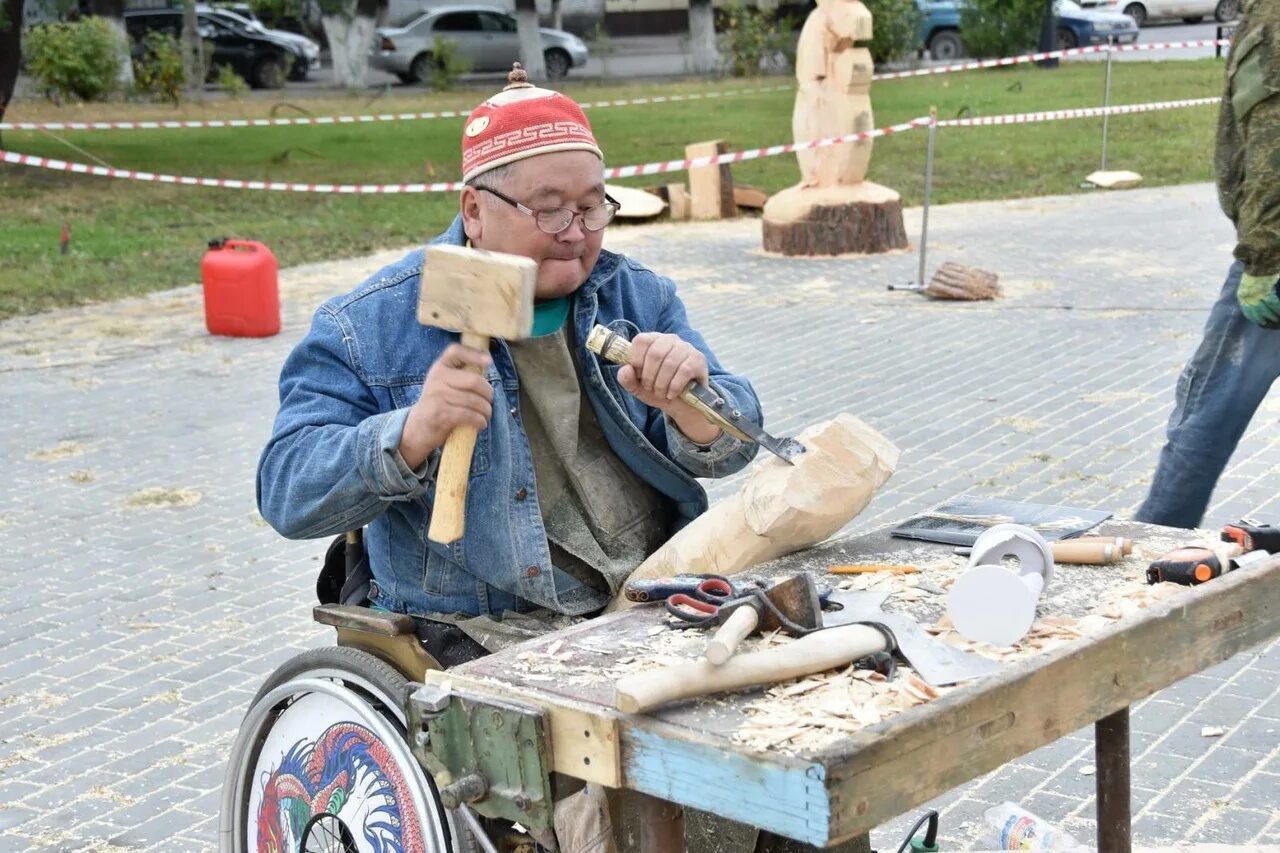 Конкурс среди мастеров. Народные умельцы. Конкурс творчества пенсионеры. Город Мастеров Кызыл. Астраханские мастера декоративно прикладного искусства.