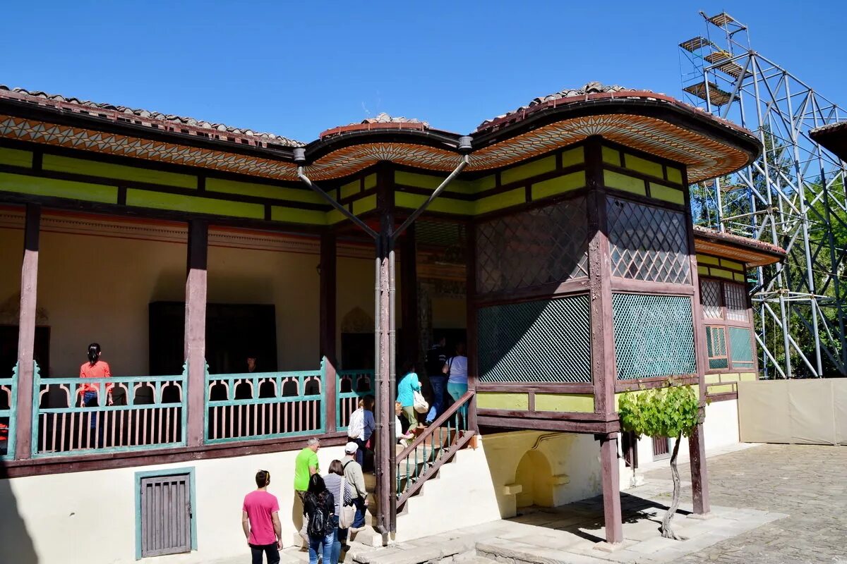 татарский бахчисарай. татарский бахчисарай. комплекс ханского дворца в бахчисарае. • города крыма бахчисарайский дворец. бахчисарайский дворец крымских ханов.