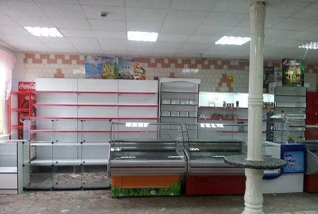 Производственное помещение внутри. Приглашаем арендаторов в торговый центр. Сдавать торговой площади. Краснополянская 3. Торговое помещение.