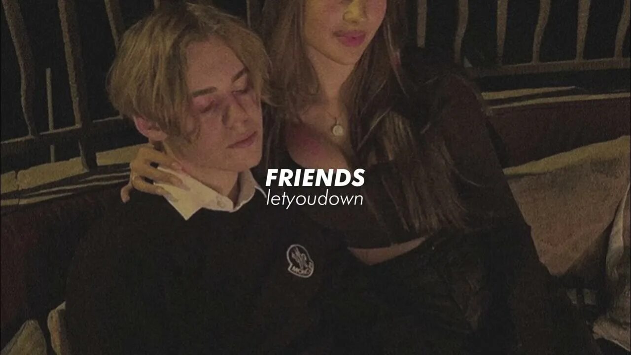 Friends чейз атлантик. Chase Atlantic friends Slowed down. Митчелл Кейв Chase Atlantic. Песня friends Chase Atlantic.