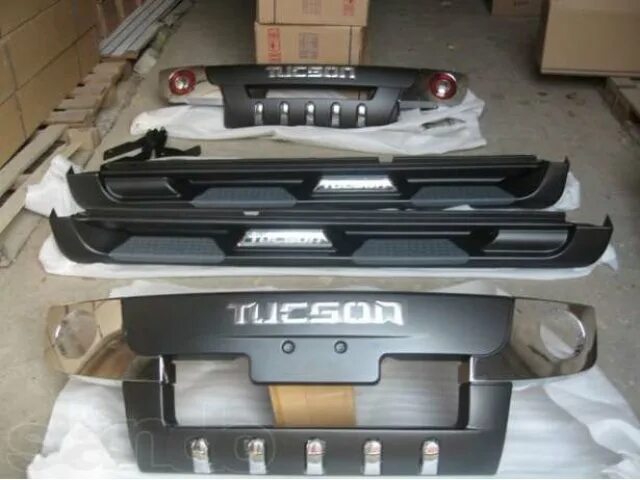 Бампера хендай туксон 2007. Накладка на передний бампер hyundai tucson 2008. передний бампер хендай туссан 2008. накладка заднего бампера хендай туссан 2008. накладки на бампер хендай туссан 2006.