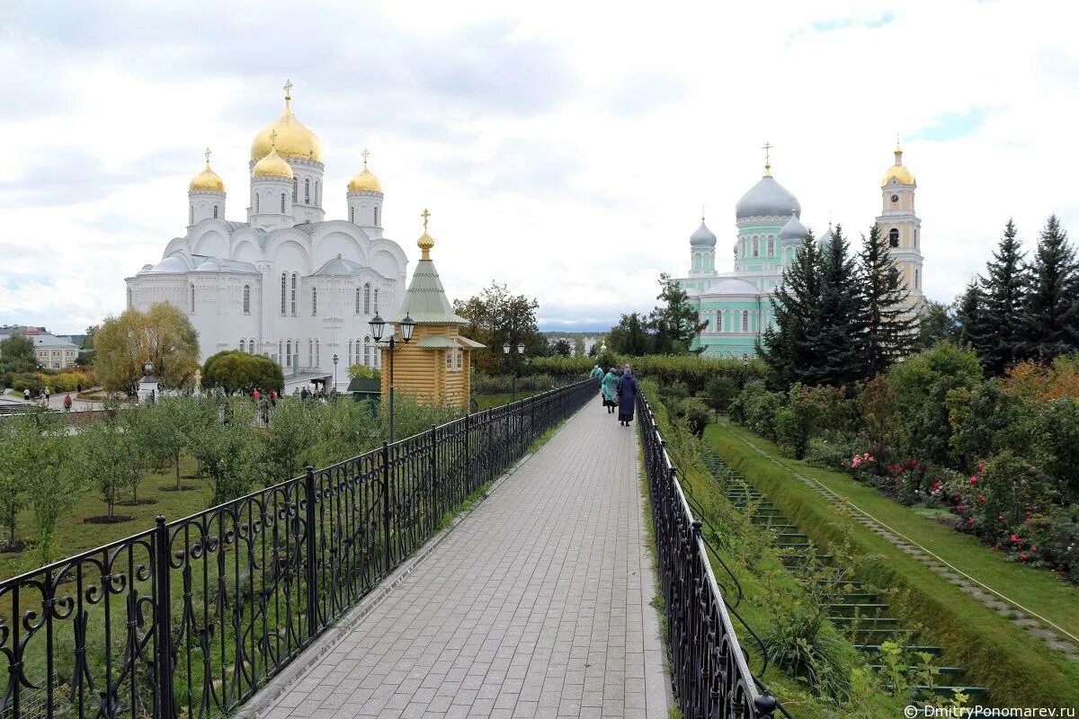 Патриарший визит в Нижегородскую митрополию. Литургия в Дивеевском монастыре. Хи